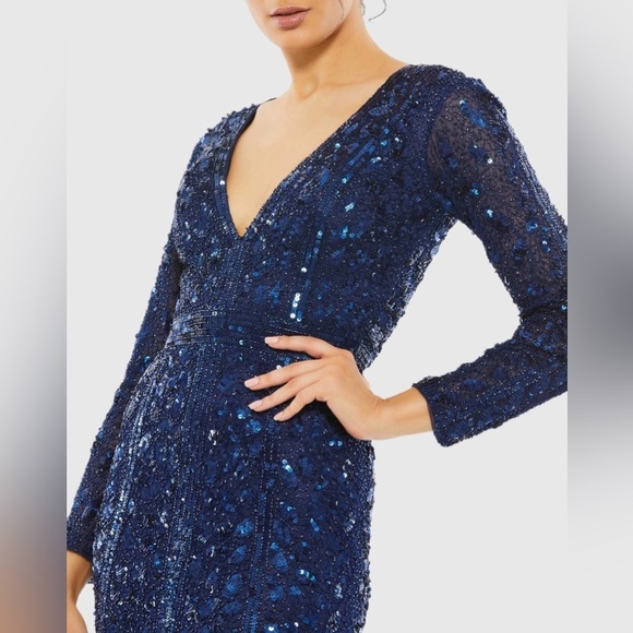 MAC DUGGAL 5002 NWOT Embellished Front Slit Long Sleeve Gown - Picture 3 of 7